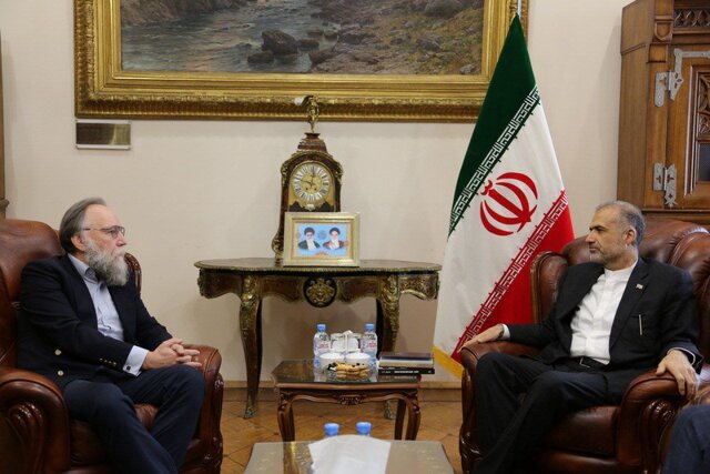 ملاقات سفیر ایران در روسیه با «الکساندر دوگین» ملاقات سفیر ایران در روسیه با «الکساندر دوگین»