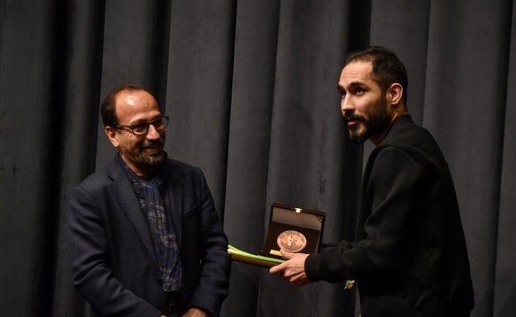 جوان مستعد در فاصله دو «قیاس‌الدین»