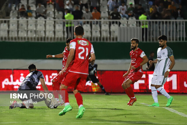 هفته اول لیگ برتر فوتبال: شروع پرسپولیس با توقف در اراک هفته اول لیگ برتر فوتبال: شروع پرسپولیس با توقف در اراک