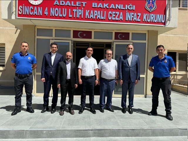 دیدار سفیر ایران با مدیران و مسئولین زندان سینجان ترکیه دیدار سفیر ایران با زندانیان ایرانی در ترکیه