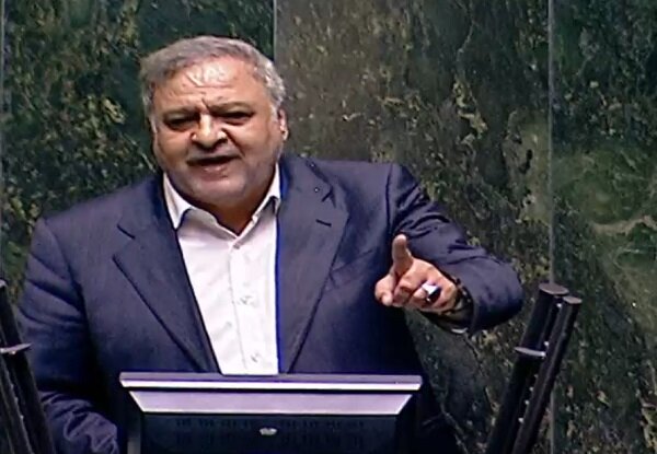 باید همدان را در حوزه اقتصادی و اشتغال متحول کنیم باید همدان را در حوزه اقتصادی و اشتغال متحول کنیم