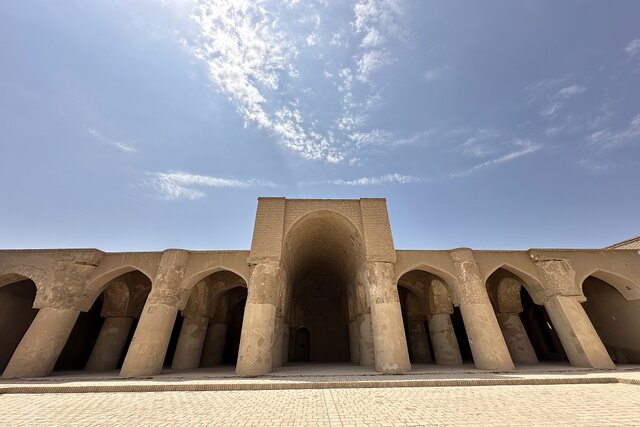 سفرنامه شکار آذرگویهای بارش شهابی پرساوش در کویر تاریک چاهجم