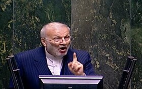 متکی: غنی‌سازی و حفظ اقتدار دفاعی ایران قابل مذاکره نیست