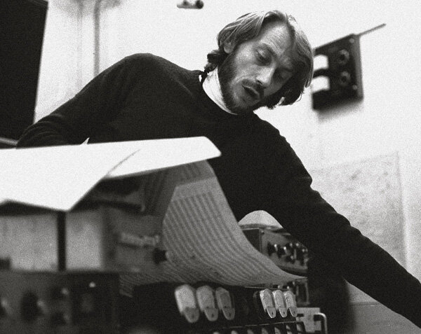 پنج آهنگساز مشهوری که موسیقی فیلمهای «آلن دلون» را ساختند!