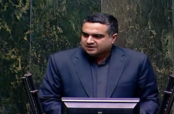 قرائت گزارش موافقت کمیسیون بهداشت با وزیر پیشنهادی کار قرائت گزارش موافقت کمیسیون بهداشت با وزیر پیشنهادی کار