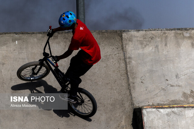 عکس تزئینی است افتخارآفرینی ورزشکاران زنجانی در مسابقات دوچرخهسواری و کاراته کشور