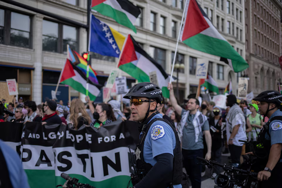 تظاهرات حامیان فلسطین در شیکاگو همزمان با کنوانسیون دموکراتها