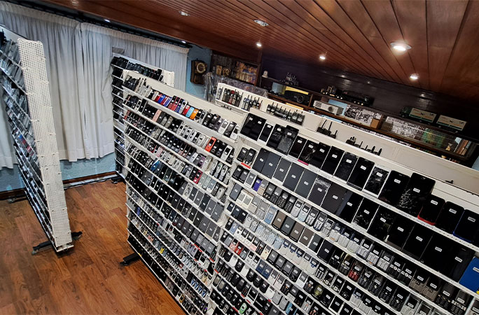 بزرگترین کلکسیون تلفنهای همراه در اختیار طرفدار دو آتشه نوکیا