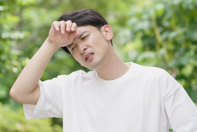 چگونه از سردردهای ناشی از کمآبی جلوگیری کنیم؟ چگونه از سردردهای ناشی از کمآبی جلوگیری کنیم؟