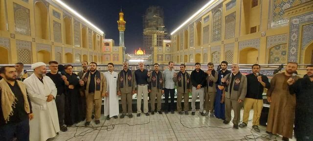 شروع به کار فعالیتهای محفل کاروان قرآنی دارالنعیم در اربعین حسینی / تلاوت قرآن در مزار شهید ابومهدی المهندس