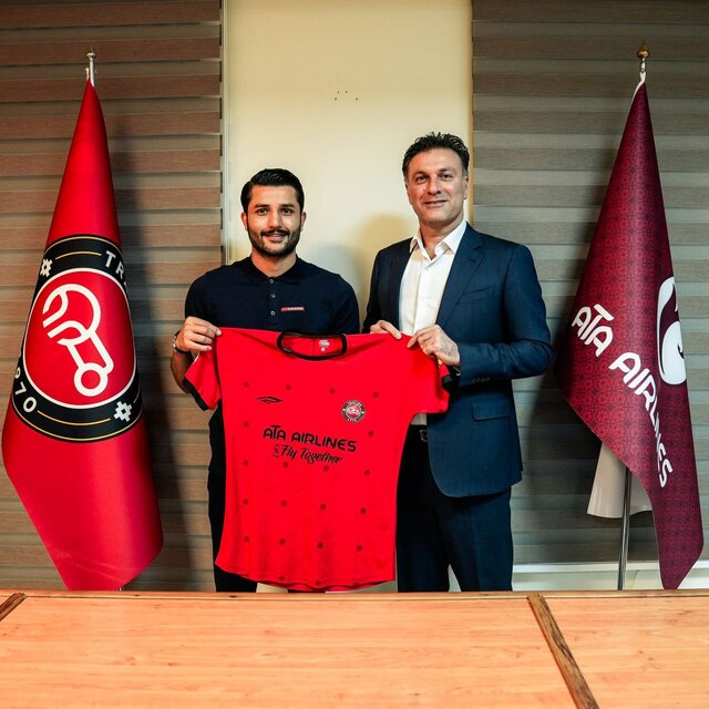 عارف غلامی به تراکتور پیوست عارف غلامی به تراکتور پیوست