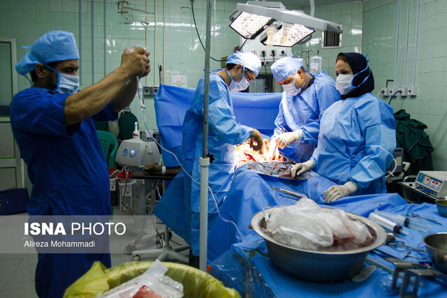 خودکفایی کشور در حوزه پزشکی / راهکارهای غیراصولی و ضعف در نگهداشت نیروی پزشکی