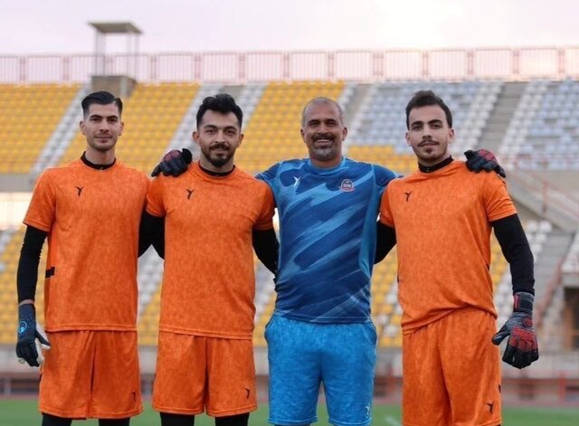 دروازهبان استقلال به شمسآذر پیوست