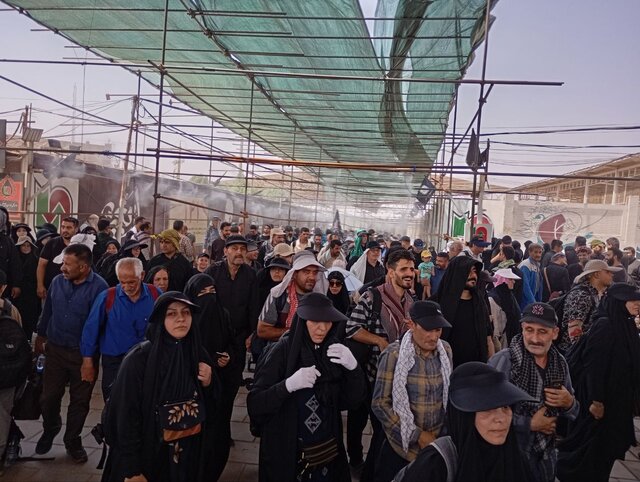 خروج ۳.۵ میلیون زائر اربعین از کشور/ موج بازگشت تا ۴ روز دیگر ادامه دارد خروج ۳.۵ میلیون زائر اربعین از کشور/ موج بازگشت تا ۴ روز دیگر ادامه دارد