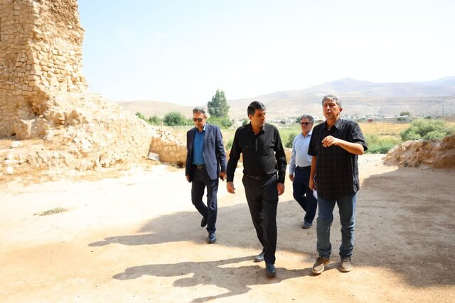 ایجاد مسیر دسترسی گردشگری در  کاخ اردشیر فیروزآباد ایجاد مسیر دسترسی گردشگری در  کاخ اردشیر فیروزآباد