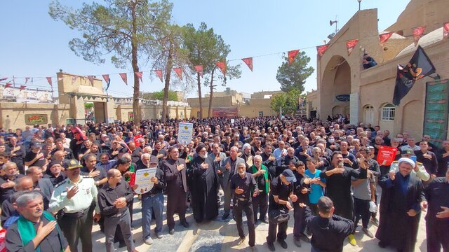 عکس آرشیوی است برگزاری پیادهروی جاماندگان اربعین در ورامین