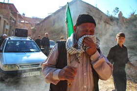 پیاده‌روی زائران شهرستان چناران به مناسبت سالروز شهادت امام رضا ( ع )