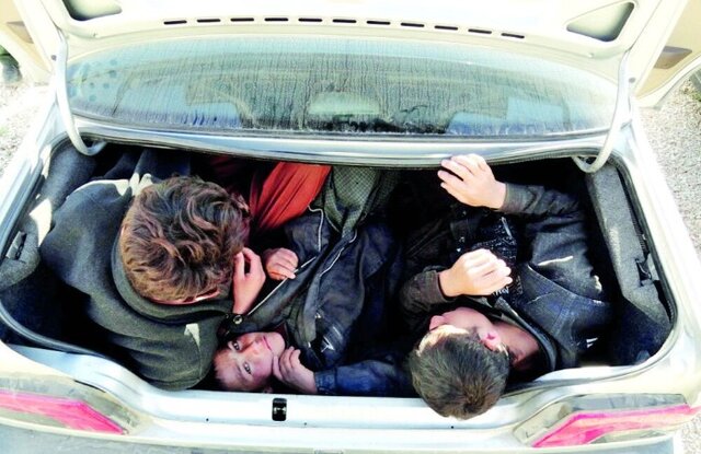 عکس تزئینی است جریمه سوار کردن مسافر در صندوق عقب چقدر است؟