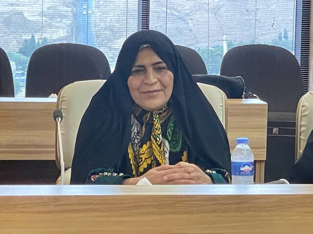 نقش زنان در جامعه پررنگ دیده شود نقش زنان در جامعه پررنگ دیده شود