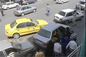 مسافربرهای شخصی تابع هیچ مقرراتی نیستند/ رانندگان تاکسی پایتخت جرأت فعالیت در مسیرهای مسافربرها را ندارند