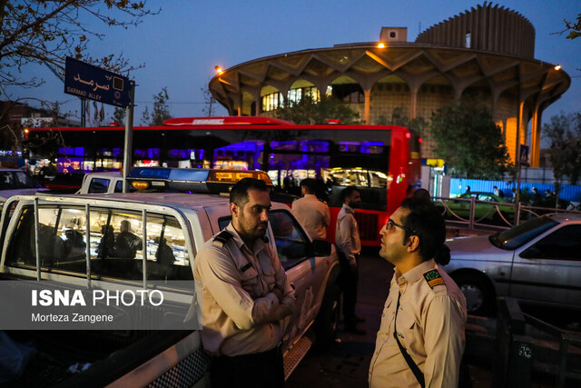 گزارش انعکاس روز و به نقل از ایسنا از اجرای مرحله جدید طرح ساماندهی دستفروشان در چهارراه ولیعصر تهران