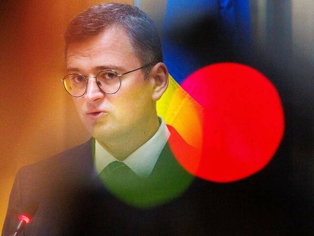 وزیر خارجه اوکراین استعفا کرد وزیر خارجه اوکراین استعفا کرد