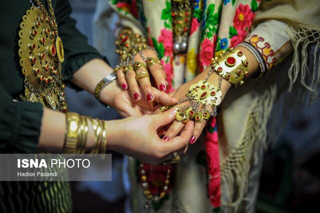 سمفونیِ تزئینات در لباسهای ترکمن!