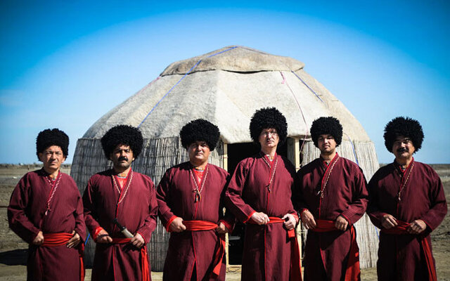 سمفونیِ تزئینات در لباسهای ترکمن!