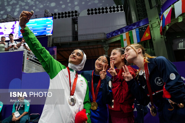 زهرا رحیمی پس از کسب مدال نقره پیام تبریک وزیر آموزش و پرورش به دانش آموز مدالآور در پارالمپیک پاریس