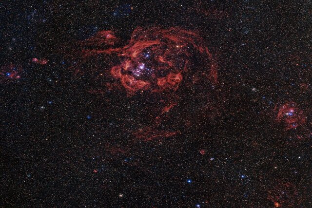 عکس تلسکوپ فضایی هابل از «باغ رُزهای کهکشانی» عکس تلسکوپ فضایی هابل از «باغ رُزهای کهکشانی»