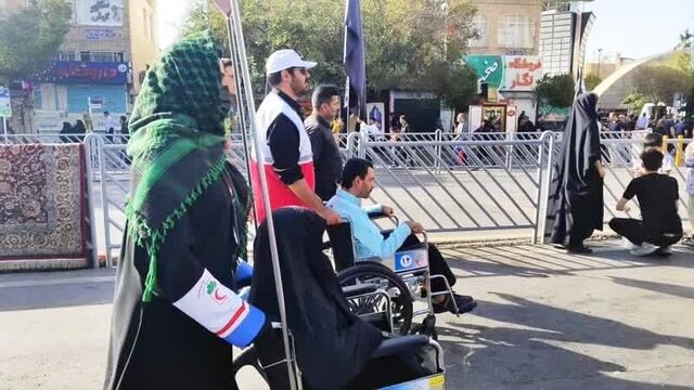 «قدم قدم در مسیر بهشت» با حضور داوطلبانه سرخ و سپید پوشان هلال احمر سمنان