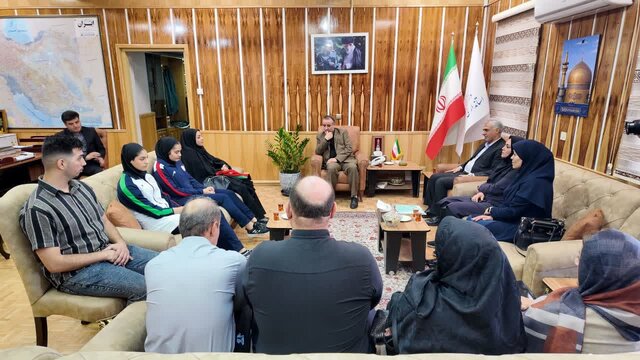 تجلیل از مربی و مدالآوران کاراتهکار ورزش سمنان