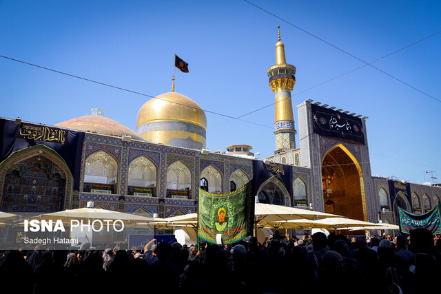 عکس از آرشیو برگزاری ویژهبرنامه شهادت پرچم دار جبهه مقاومت در حرم مطهر رضوی