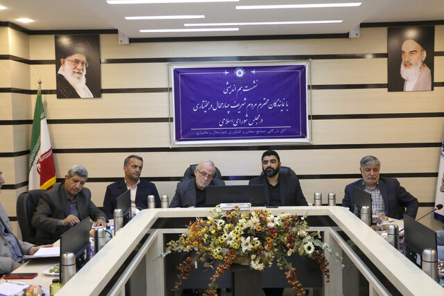 دولت باید از تصدیگری در بخش اقتصاد خارج شود دولت باید از تصدیگری در بخش اقتصاد خارج شود