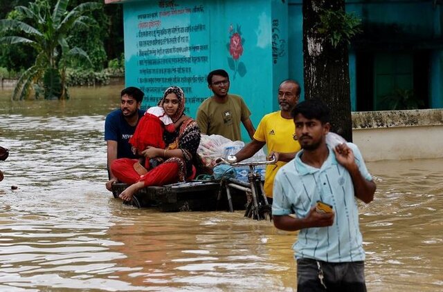 تلفات سیل اخیر در بنگلادش به ۷۱ تن رسید؛ خطر آلودگی آب و شیوع بیماریها تلفات سیل اخیر در بنگلادش به ۷۱ تن رسید؛ خطر آلودگی آب و شیوع بیماریها
