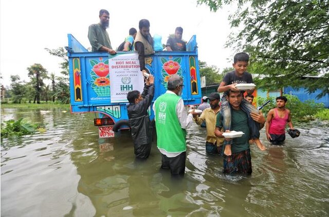 تلفات سیل اخیر در بنگلادش به ۷۱ تن رسید؛ خطر آلودگی آب و شیوع بیماریها