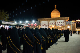 مراسم لاله گردانی به مناسبت سالروز شهادت امام رضا (ع) درحرم مطهر شاهچراغ (ع) - شیراز