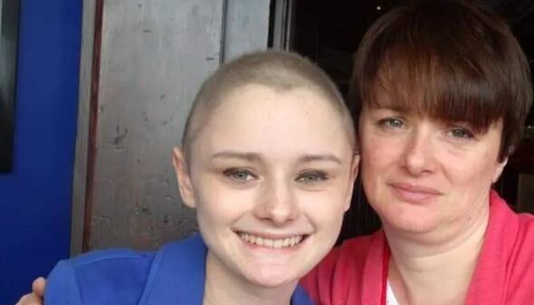 مرگ نوجوان مبتلا به سرطان خوشخیم، زنگ خطرِ نظام درمانی مستهلک در انگلستان