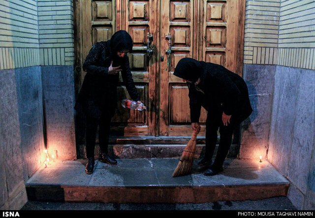 حاجتخواهی با توسل به درب هفت مسجد!