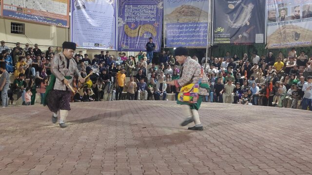 دومین جشنواره منطقهای تئاتر آئینی سنتی زیویه سقز آغاز به کار کرد