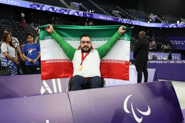 رستمی: طلایم را به رهبر انقلاب و مردم ایران تقدیم میکنم رستمی: طلایم را به رهبر انقلاب و مردم ایران تقدیم میکنم