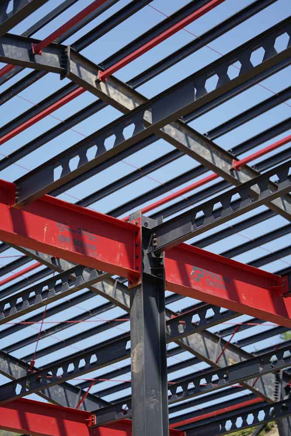 پولاد سازه متخصص در ساخت و اجرای سولههای صنعتی و مدرن