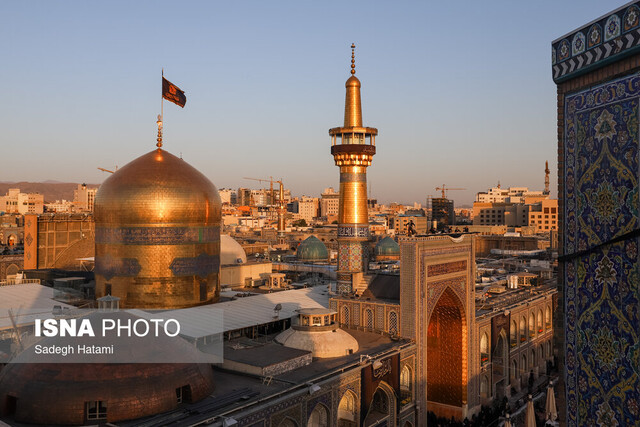 عکس از آرشیو ویژه برنامههای حرم مطهر رضوی در سالروز وفات حضرت معصومه (س)