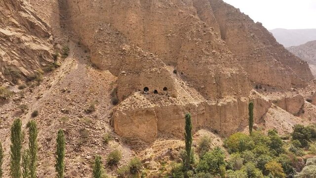 کاوش‌ در یکی از شاخص‌ترین دست‌کندهای شمال ایران