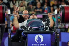 بازیهای پارالمپیک ۲۰۲۴ پاریس؛ علی اکبر غریب شاهی نماینده ایران در دسته ۱۰۷ کیلو گرم فینال رقابتهای پاراوزنهبرداری