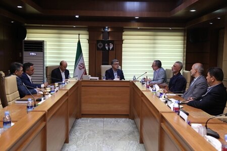 عکس دریافتی از وزارت بهداشت. نشست فرماندهان بهداشت و درمان نیروهای مسلح و وزیر بهداشت