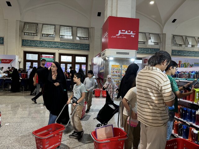 ۸۰ برگ حسن یزدانی؛ ۳۵ هزار تومان! / نوشتافزار ایرانی هم ارزان نیست