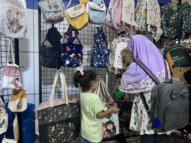 ۸۰ برگ حسن یزدانی؛ ۳۵ هزار تومان! / نوشتافزار ایرانی هم ارزان نیست