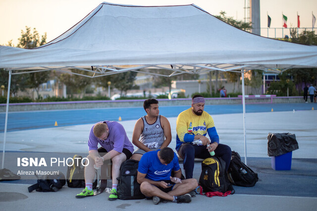 عکس آرشیوی است نامه اهالی دوومیدانی به وزیر ورزش برای تغییر احسان حدادی