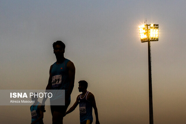 عکس تزئینی است. همگان خیره به دوومیدانی؛ دریغ از یک استعفاء